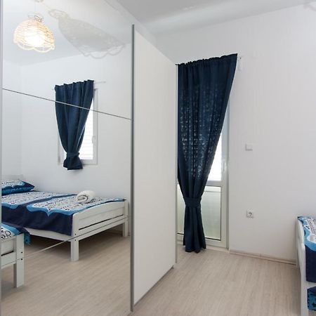 Lux Apartman S Pogledom Na More Трогир Екстериор снимка